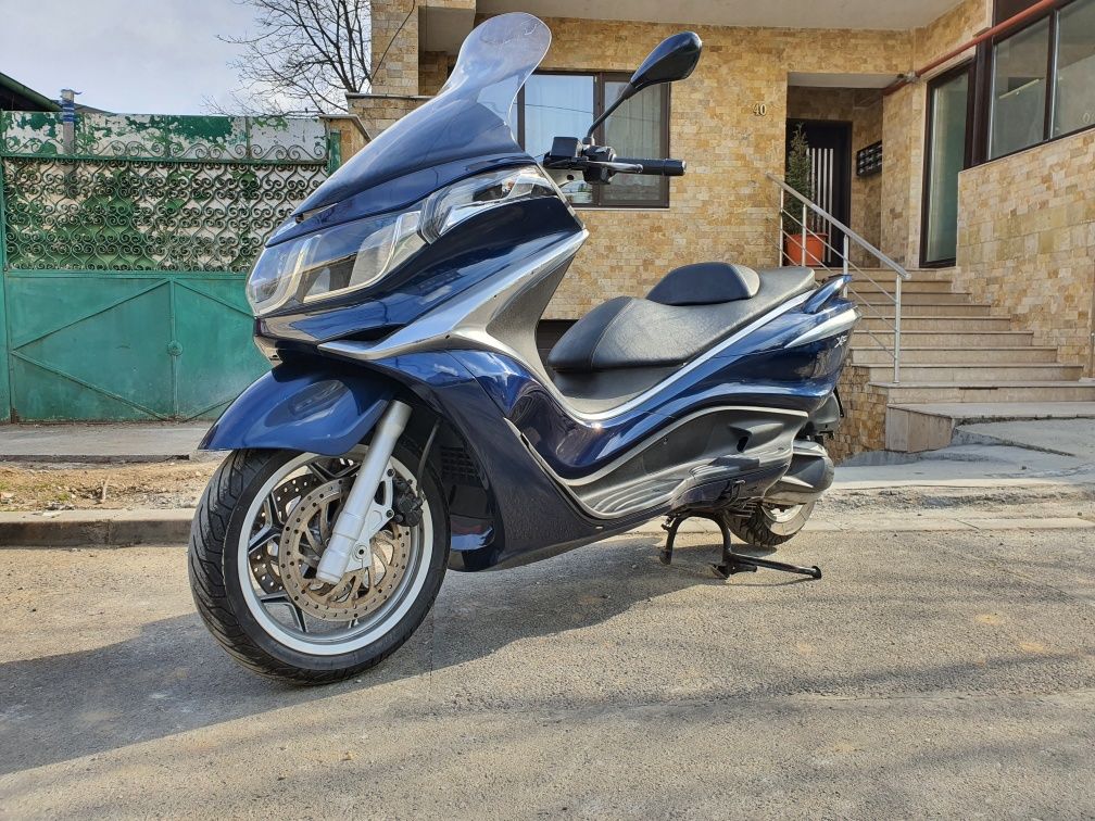 Piaggio x10  350