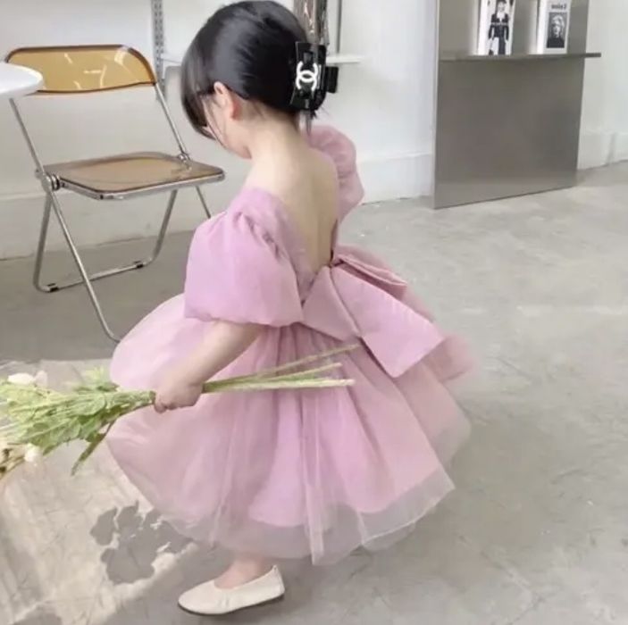 Розовое платье для девочек