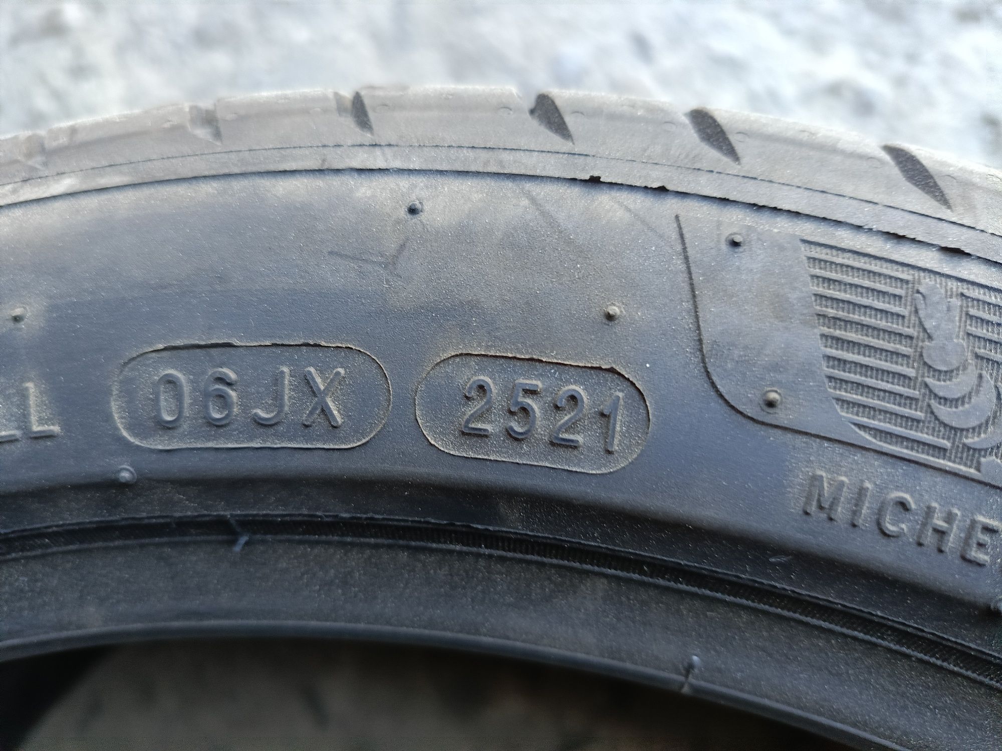 Летни гуми -2021г.-17цола-205/45-1бр.-85лв." MICHELIN"