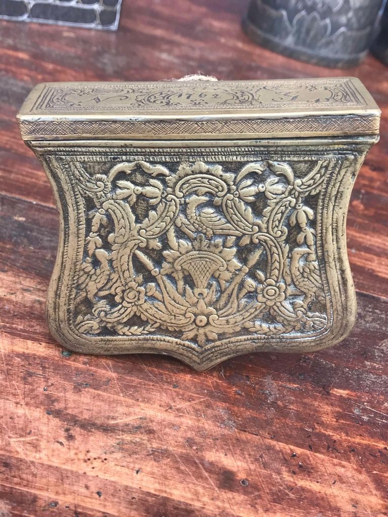 Recipient de praf de pusca din bronz anii 1762