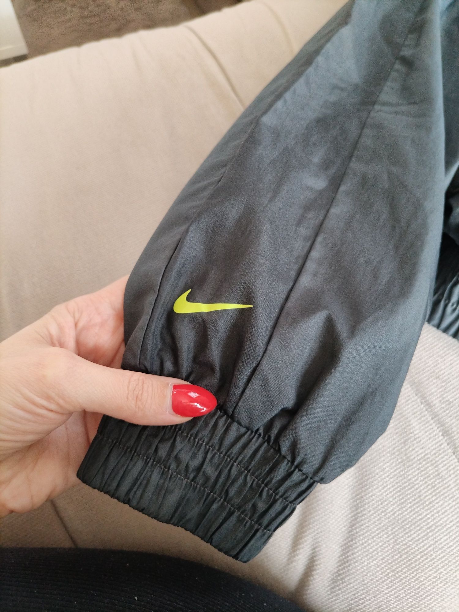 Тънко якенце Nike 10-12г