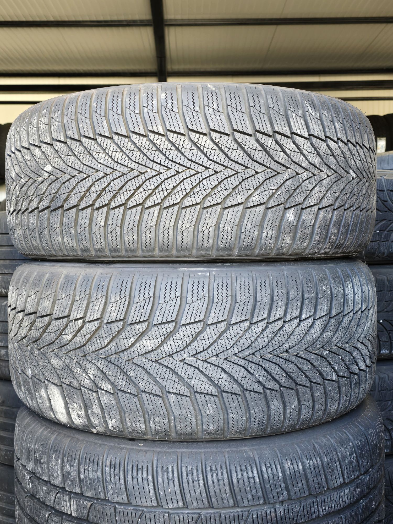 2 Броя 255/40/18 Nexen 8,5mm 2023DOT