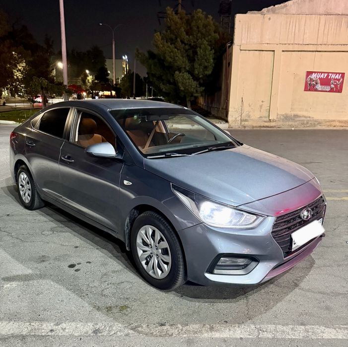 Hyundai accent AT