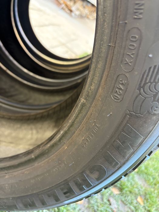 Продавам зимни гуми Michelin Alpin 5 235/50 19”
