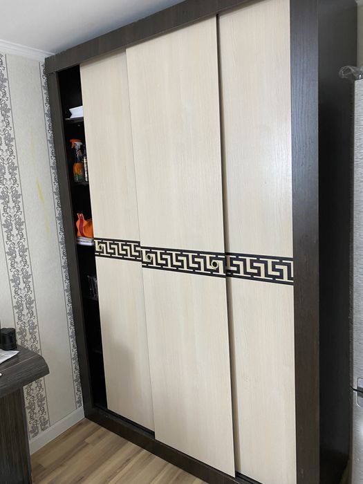 Шкаф для офиса и спальный