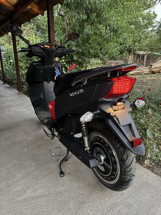 Vand scuter electric fara permis 200km