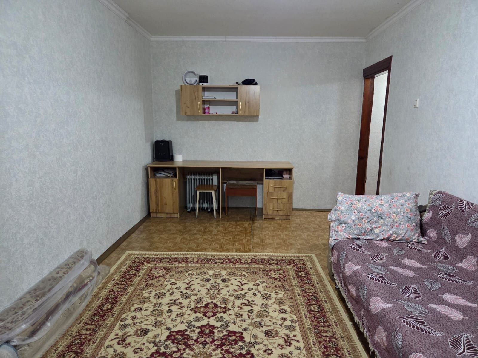 2-комн., 4 мкр., 3 этаж (не угол, напротив 6 мкр.)