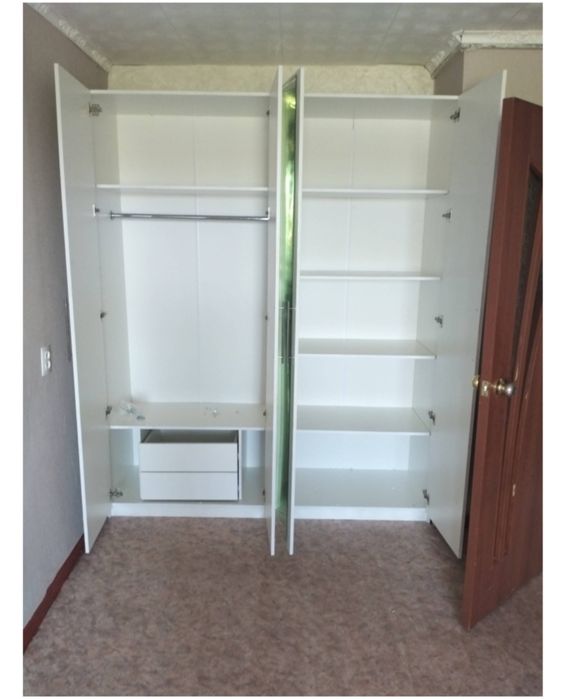 Продам шифоньер почти новый