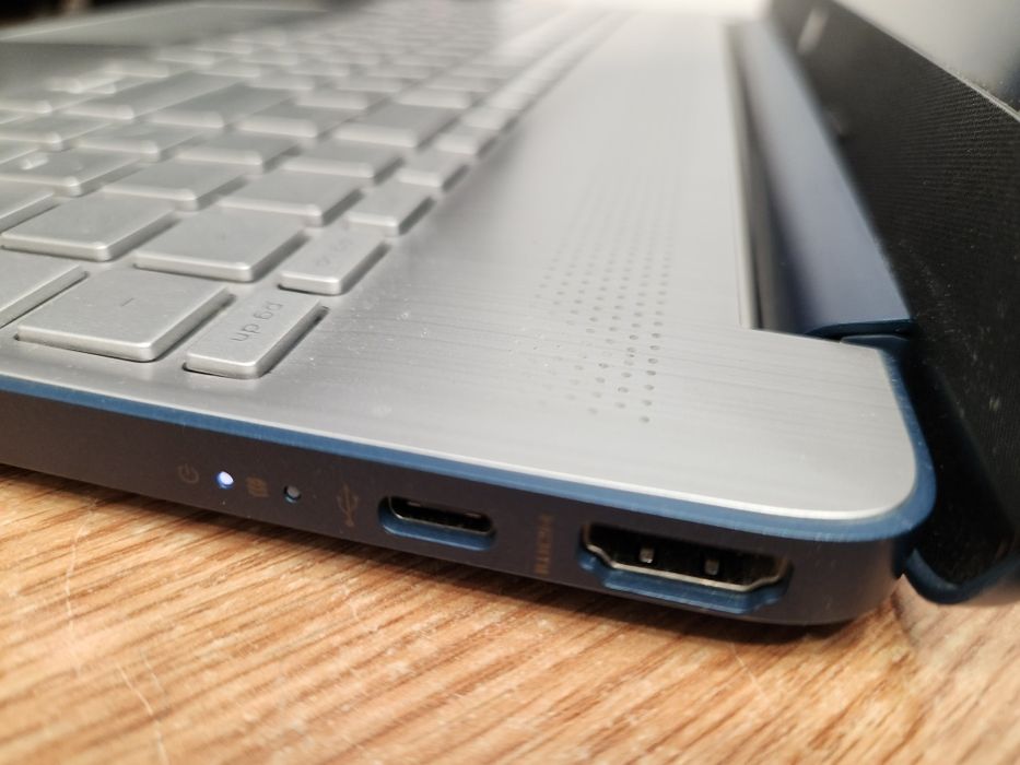 Hope Amanet P11-HP 15s/Ryzen 3-5300u/ram 8gb/Ssd 256gb