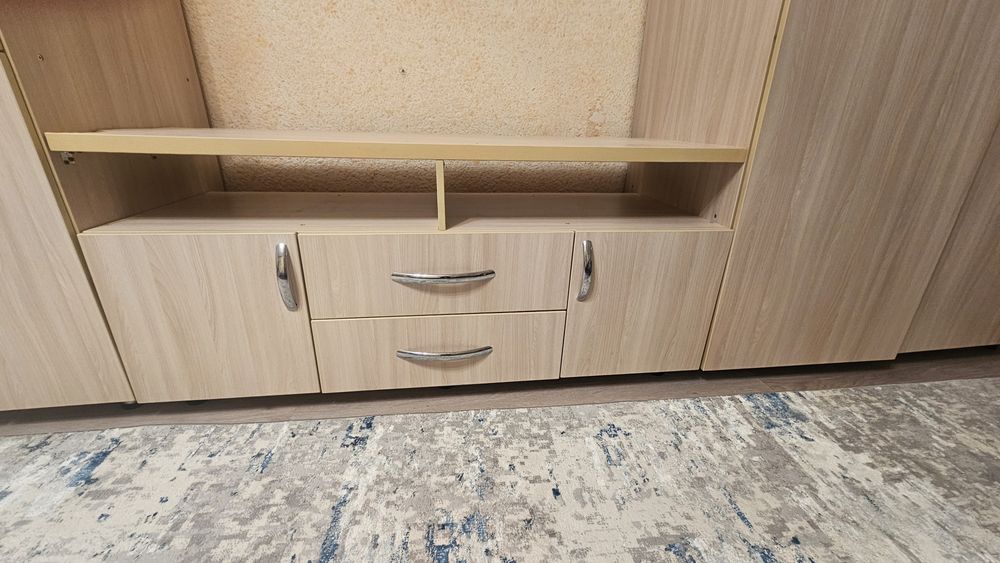 Шкаф гарнитура сатылады