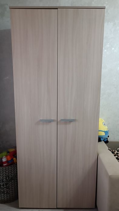 Шкаф б/у в отличном состоянии