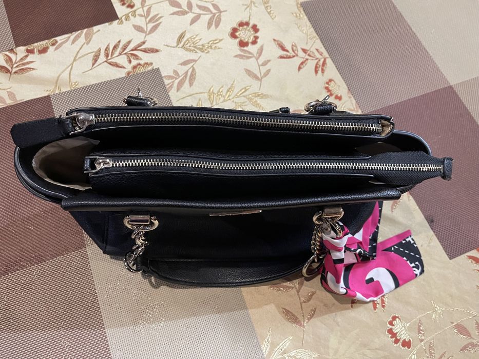 guess дамска чанта