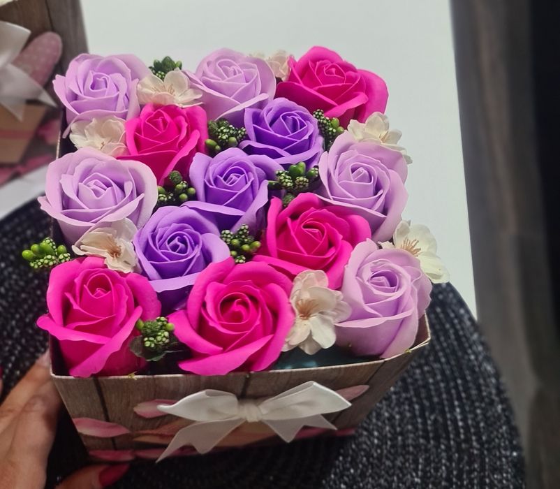 Ароматни кутии с неувяхващи рози