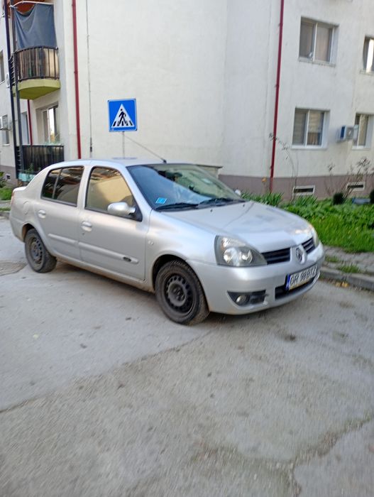 Vând Renault symbol an 2008