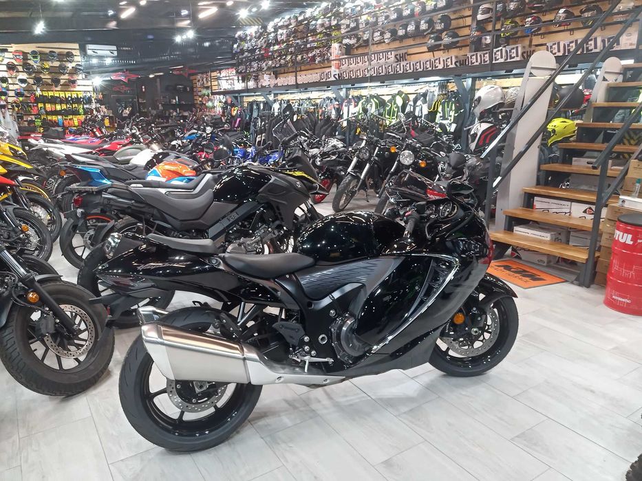 Suzuki Hayabusa my2025 - nou 0 km - livrare prin EST BIKE Campina