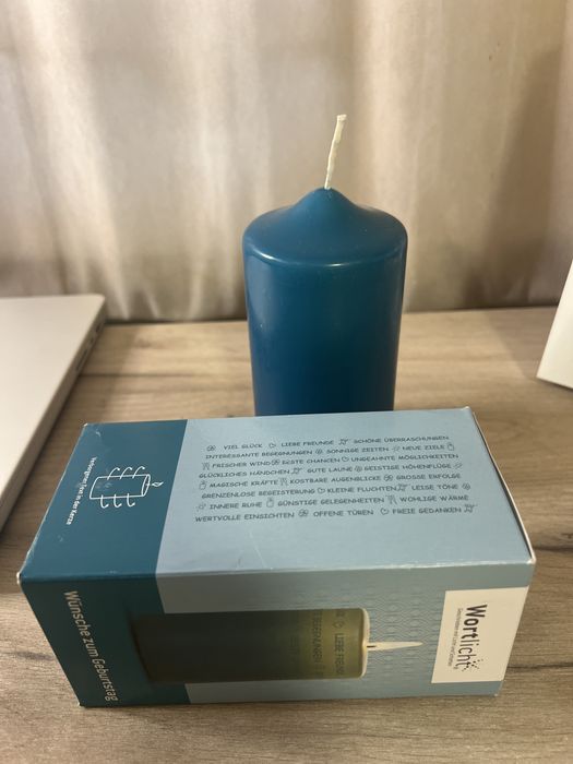 Lumanare speciala cu urari de “La multi ani”