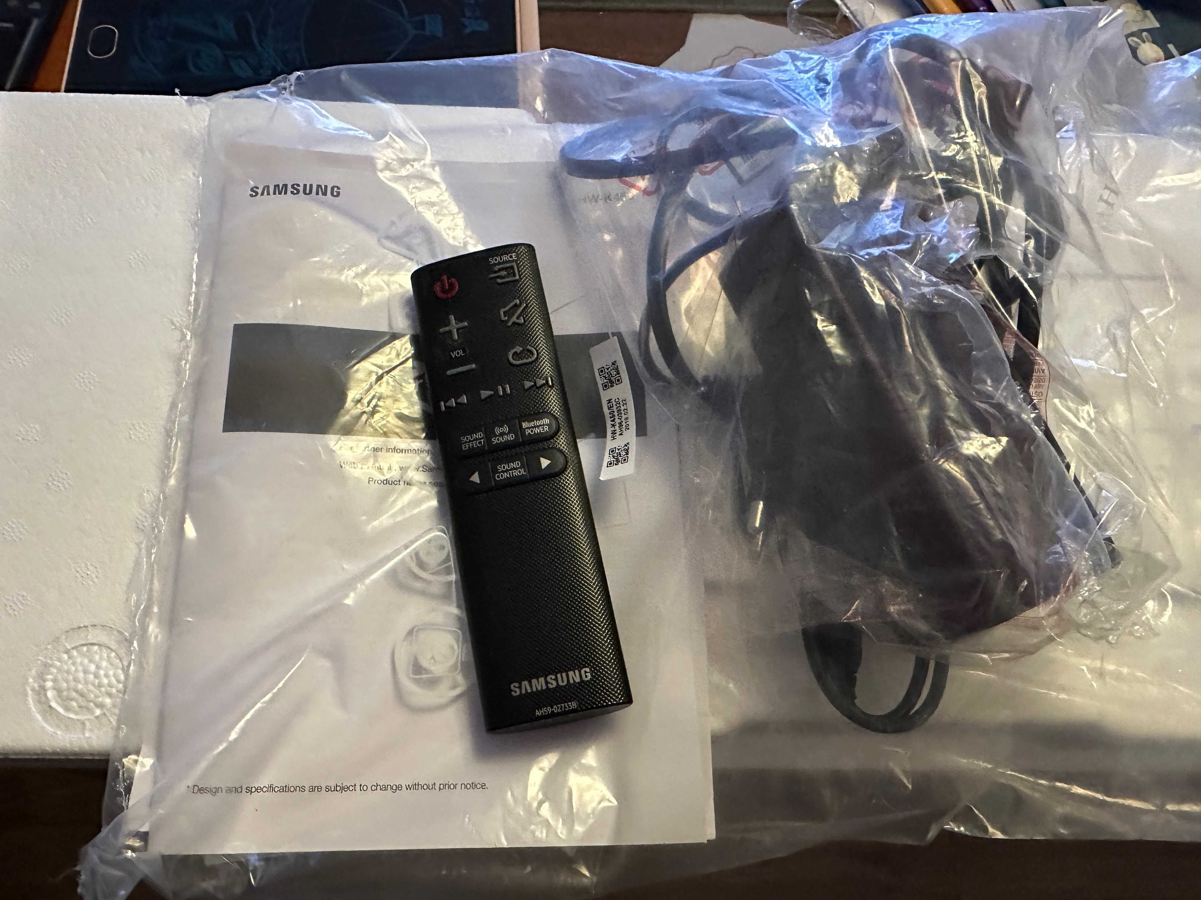 Soundbar Samsung HW-K450, 300W, 2.1 -  Черен