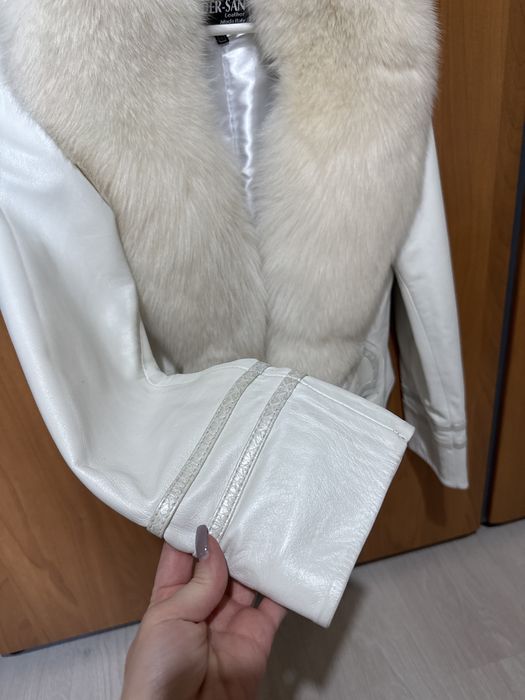 Haina de piele cu guler din blana naturala