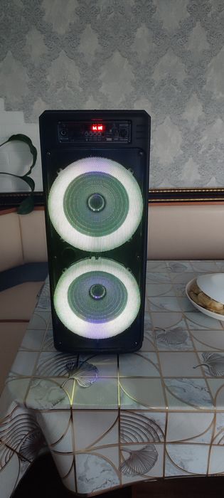 Продам портативную колонку