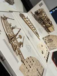 Puzzle 3D lemn ugears locomotivă, șine, peron