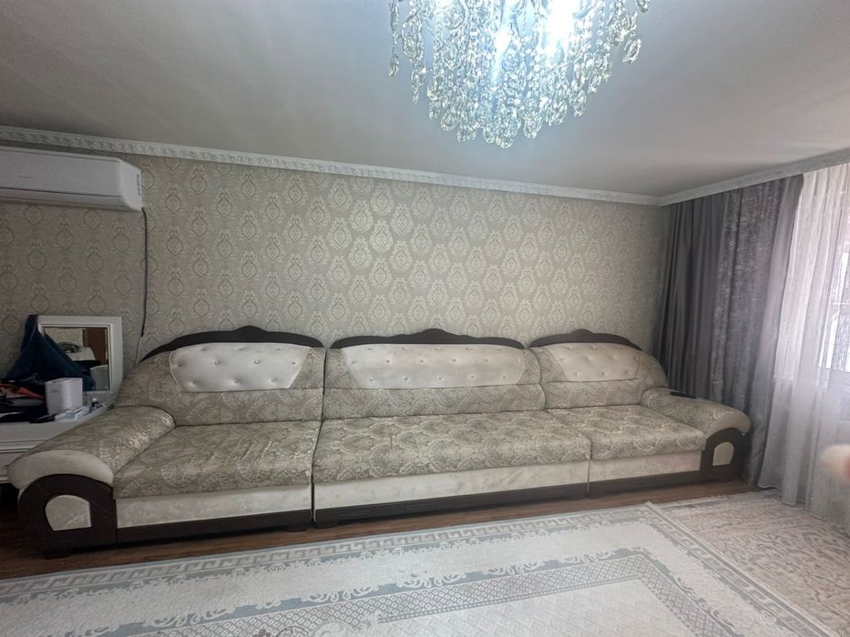 Продам Диван прямой