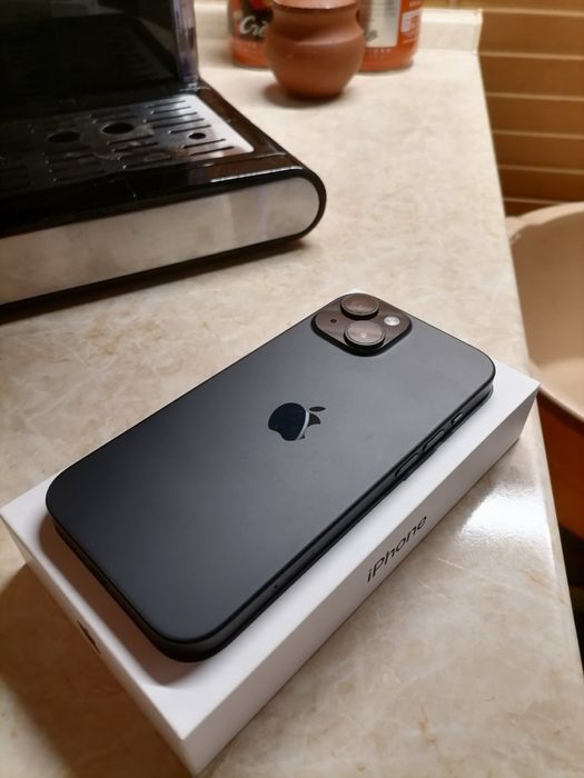 Продава се iphone 15 128 gb