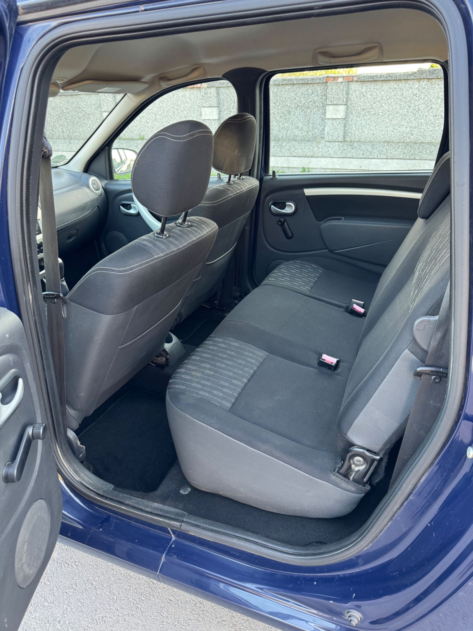 Daciq Logan 1.5 dci 2012 Година