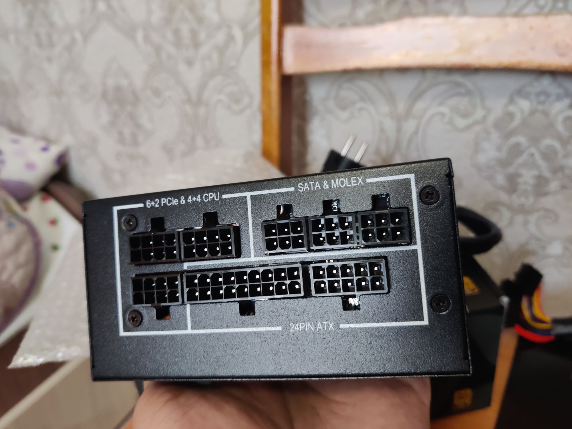 Модульный SFX Блок питания Chieftec CSN-550C 80+Gold. Compact Series.