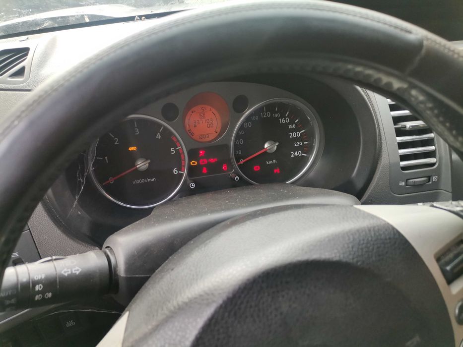 Nissan X-Trail T31 2.0 dci на части.