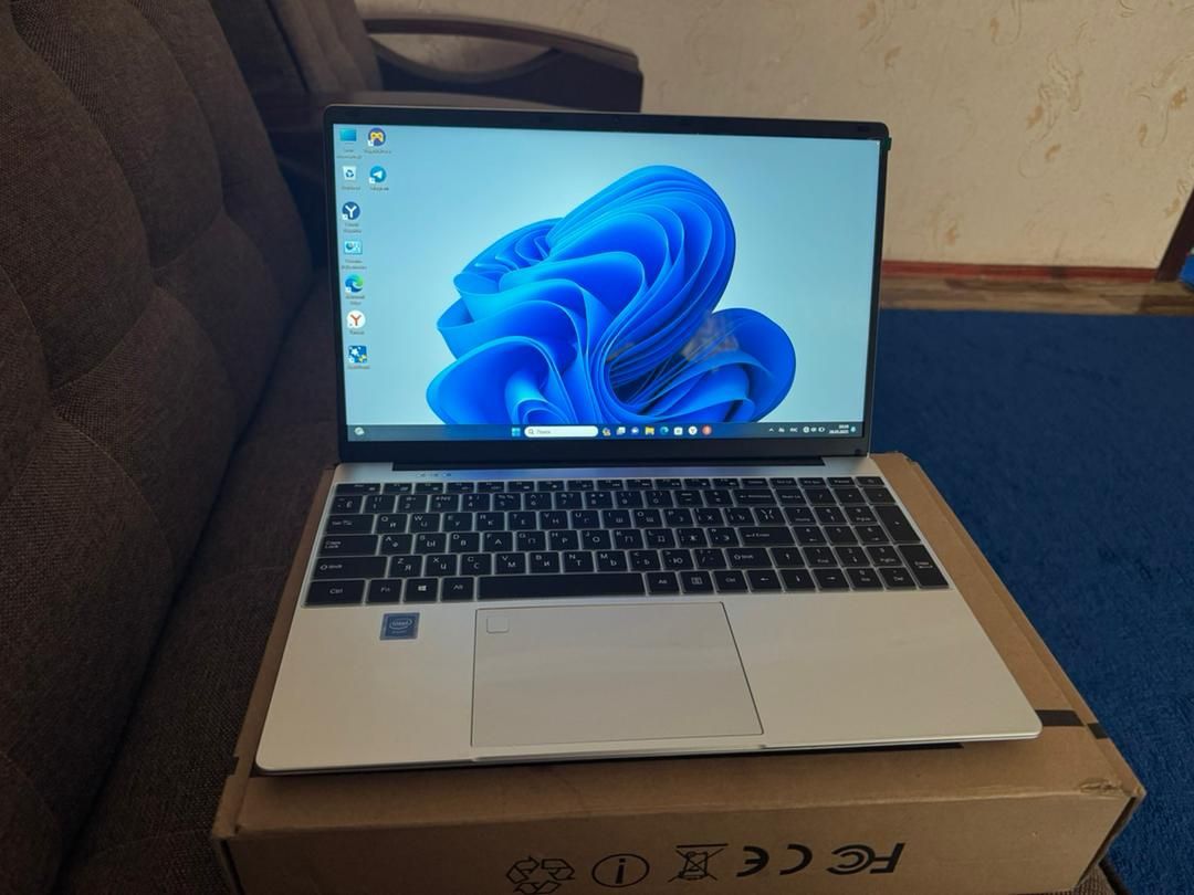 Notebook Intel Yangi