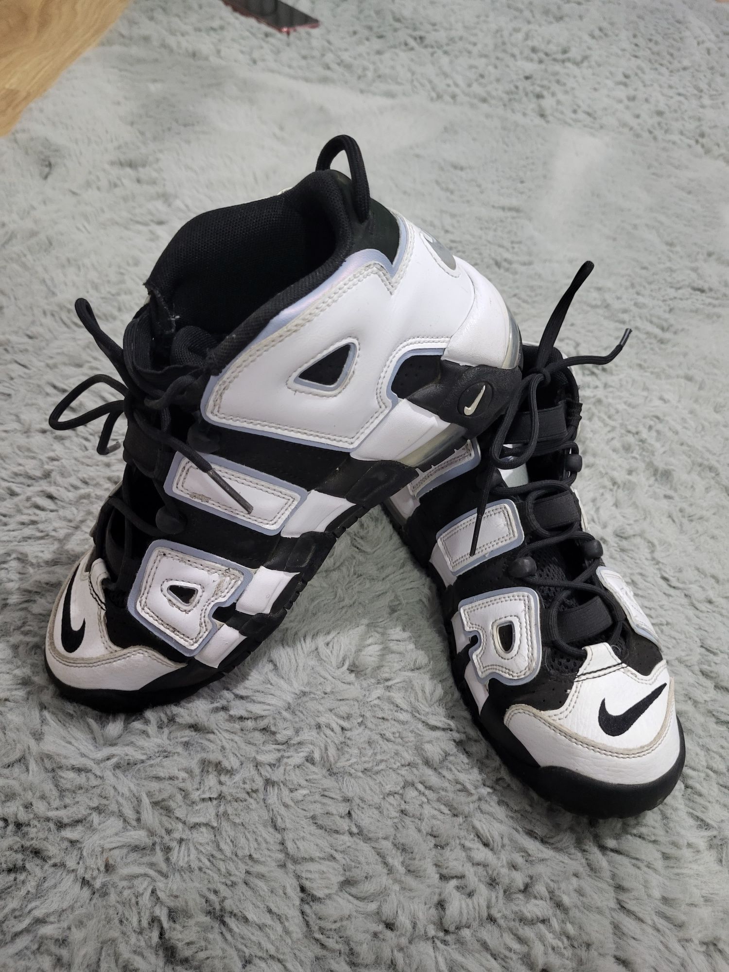 Nike uptempo nr40 /25cm