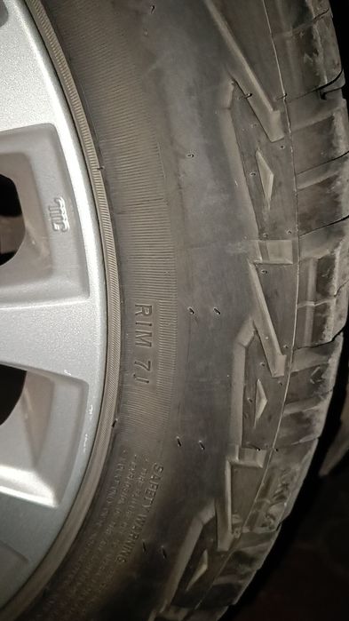 Продам горные шины LT все сезонные 225*55 R18