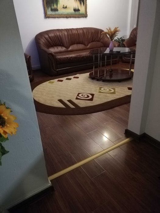 Apartament 4 camere decomandat Târgu-Jiu