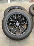 Диски с шинами R17 Vossen (universal)