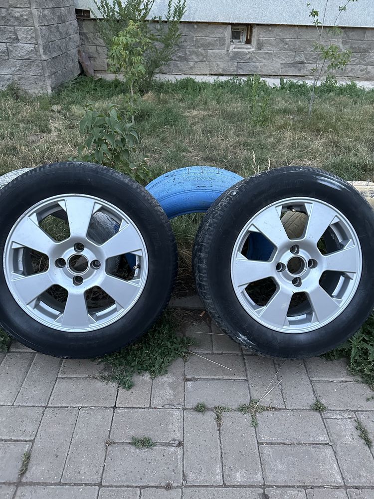 Продаю диски с резиной 15 радиус