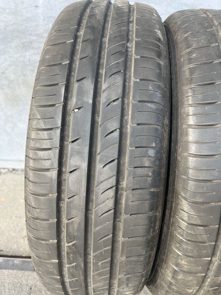 2 бр. летни гуми 185/65/15 Kumho DOT 0523 6+ mm