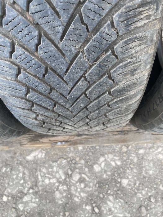 4 броя зимни гуми Continental 225/50 R17 Dot 0619 ном 502