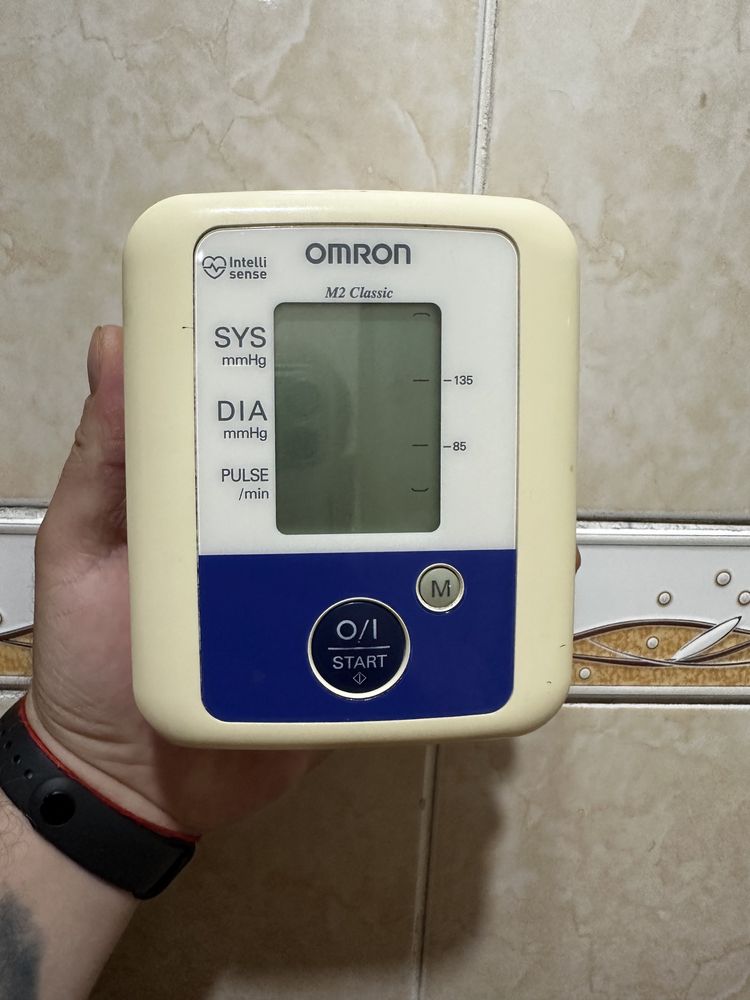 Продается тонометр Omron М2 Classic