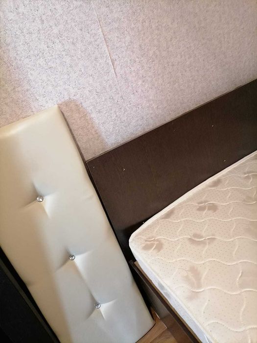 продам кровать с матрасом