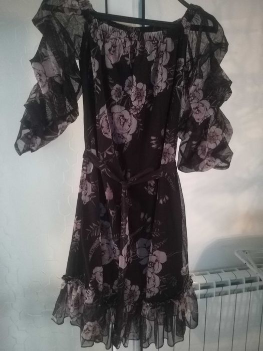 Къси рокли за слаби дами