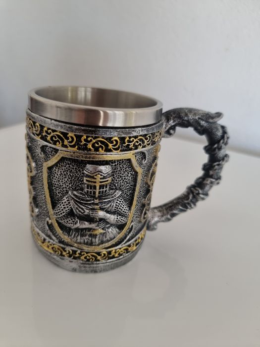 Canã metalica pentru un beci