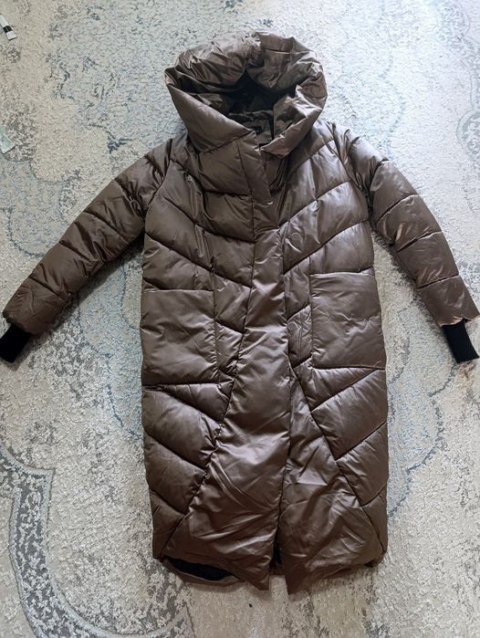 Kurtqa qalin issiqkina. Yangi. Kiyilmagan . Razmer togri kemagani uchu