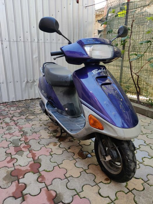 Scuter Honda Bali in 2 timpi. Cu acte
