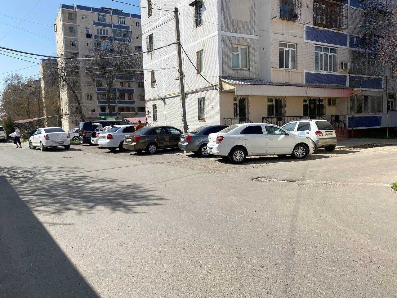 Ofis, Omborxona, tikuvchilik tsexi
