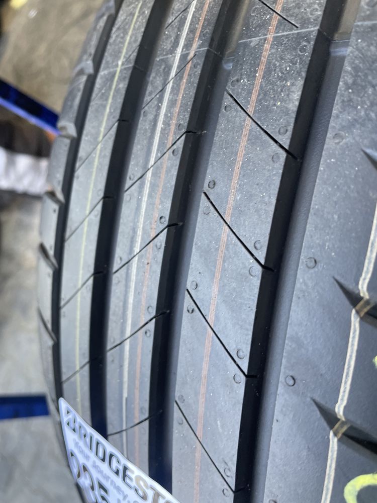 235/55/18 Bridgestone