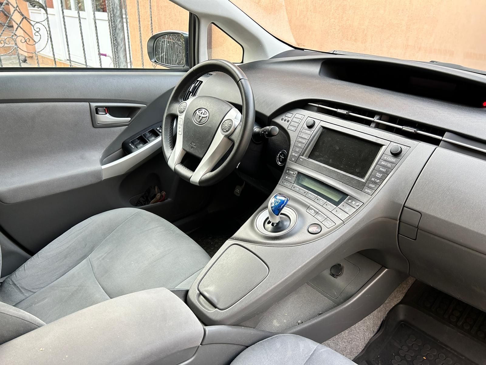 Toyota prius 2010 Hybrid, xenon, navigatie
