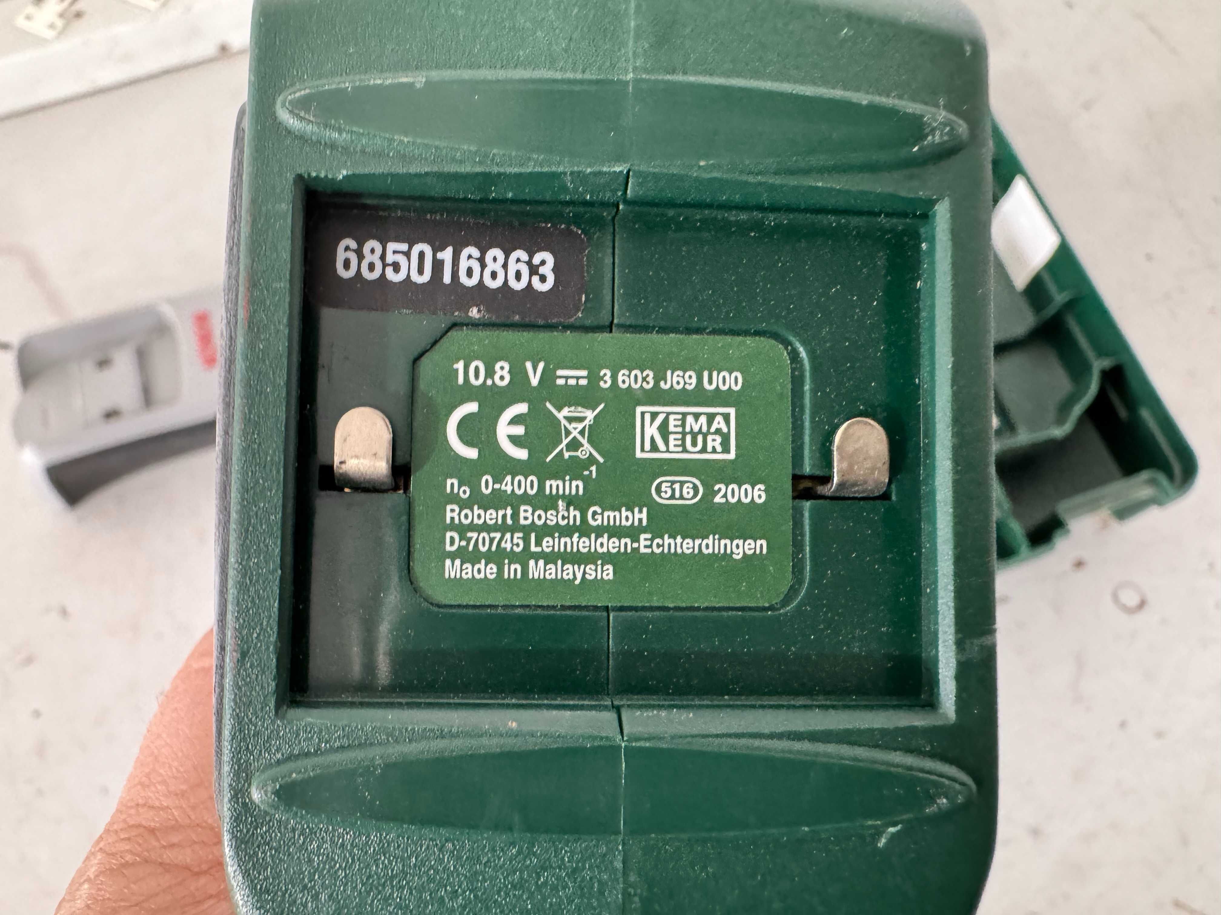 Винтоверт отвертка - Bosch 10,8 V Li ion