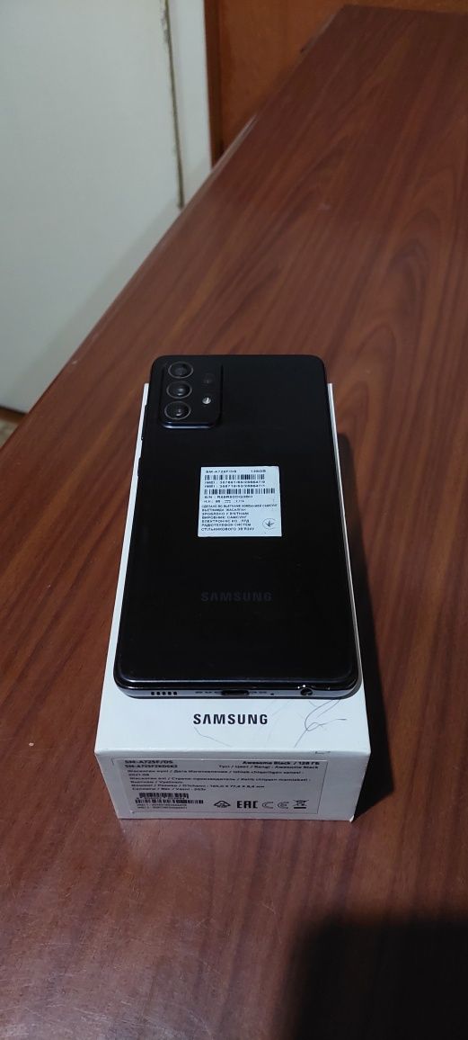 Смартфон Samsung Galaxy A72 128GB Black за 120 у.е!
