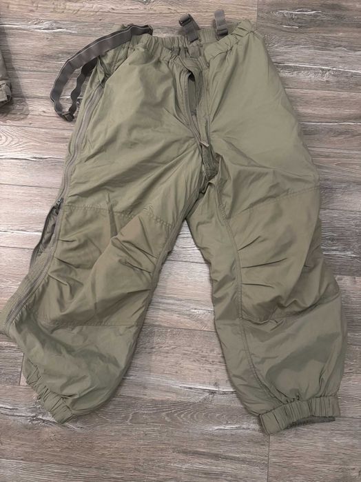 Echipament de iarna (geaca + pantaloni) frig extrem - US Army
