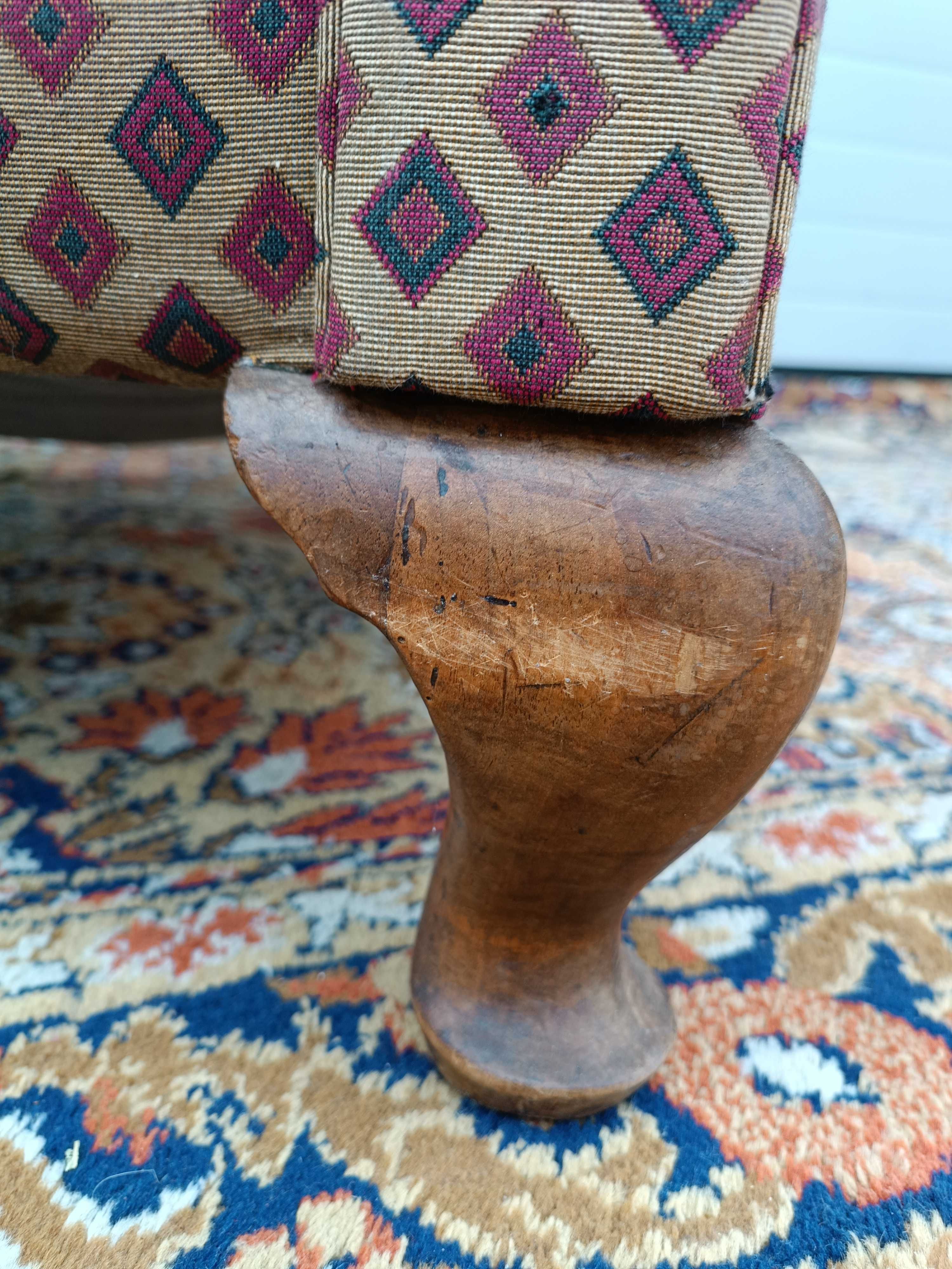 Винтидж фотьойл кресло с дървени крака. Внос Холандия